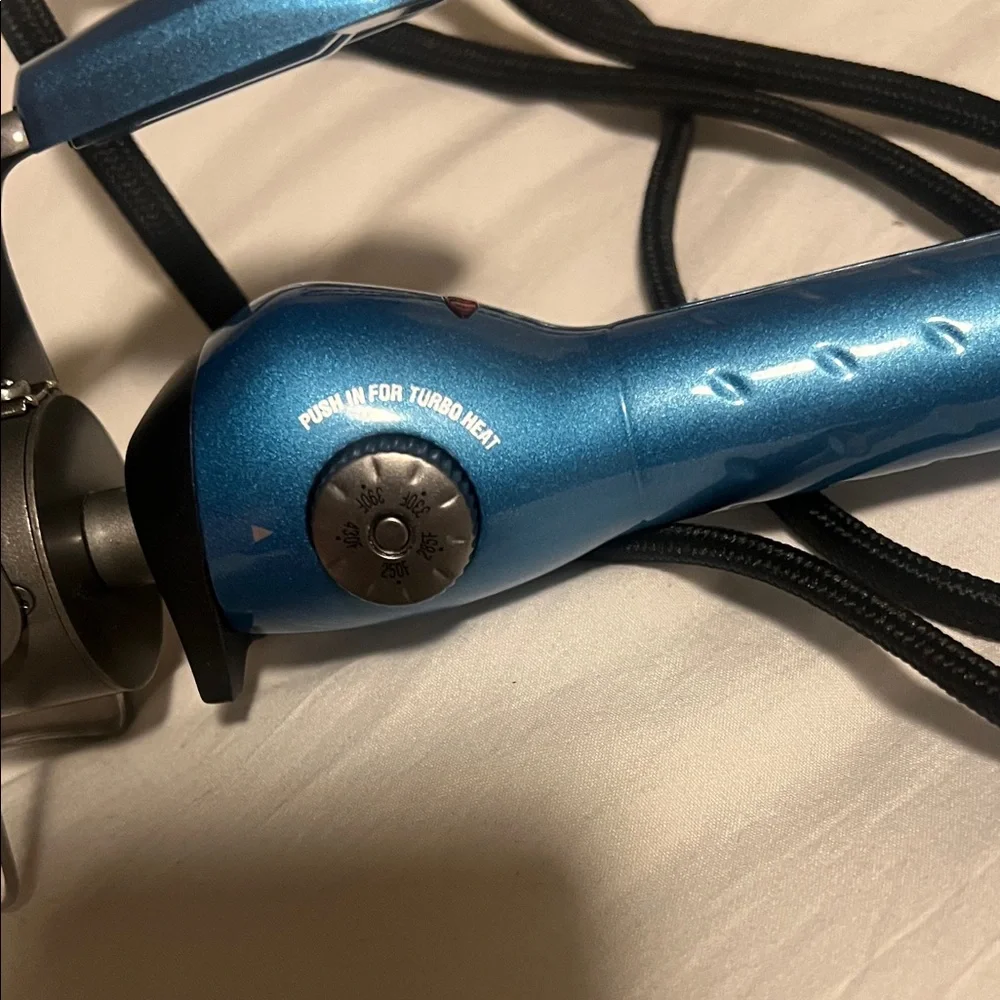 Babyliss Pro Curling Iron - Picture 3 of 5